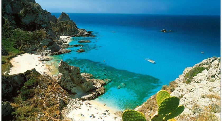 Gullo Capo Vaticano Ricadi Exteriör bild