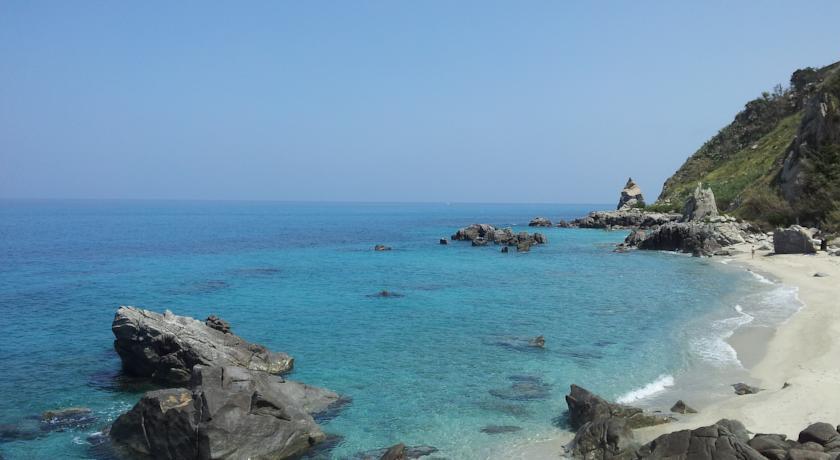 Gullo Capo Vaticano Ricadi Exteriör bild